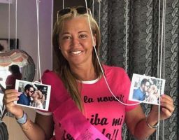 La colaboradora se encuentra en Ibiza junto a sus amigas