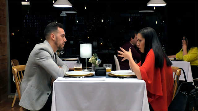 Rocio y Javier cenan en First Dates