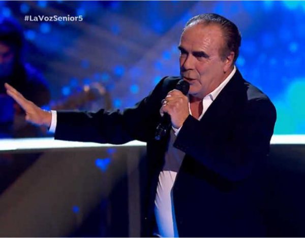 Giuseppe canta Il mondo en los asaltos de La Voz Senior