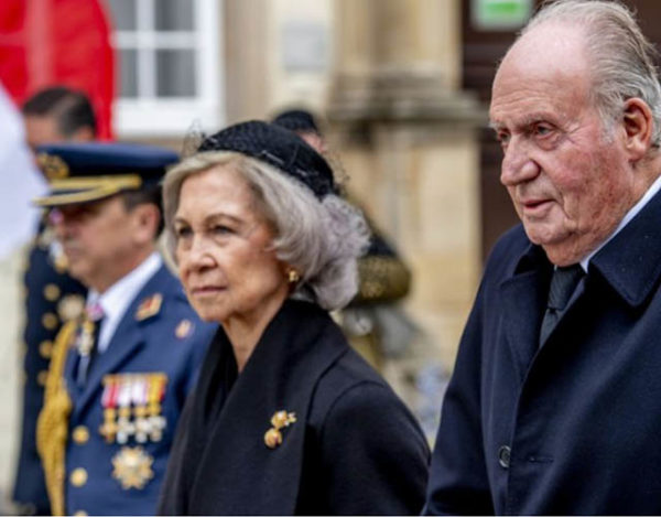 Doña Sofía y Don Juan Carlos hacen una aparición después de dos meses